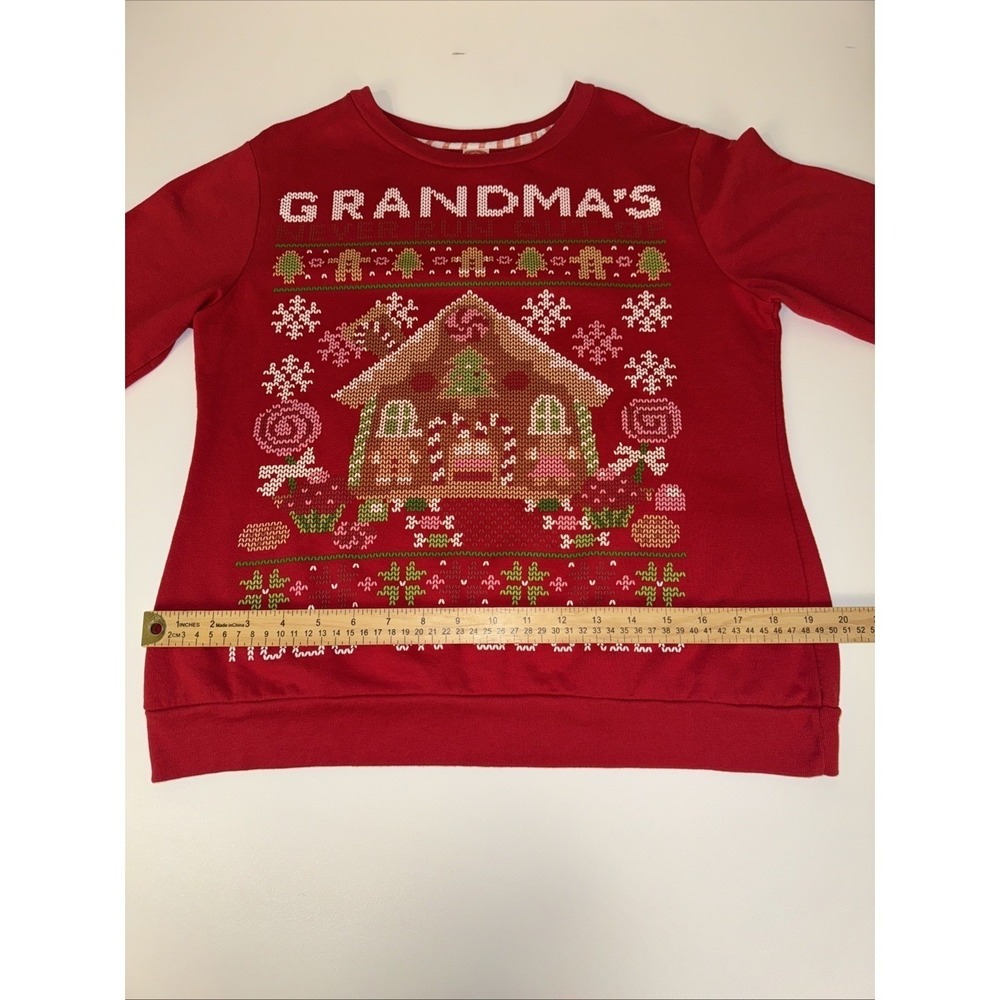 Holiday Time Sweatshirt Women Medium Red Grandma Gingerbread Hugs or Cookies - Picture 6 of 12